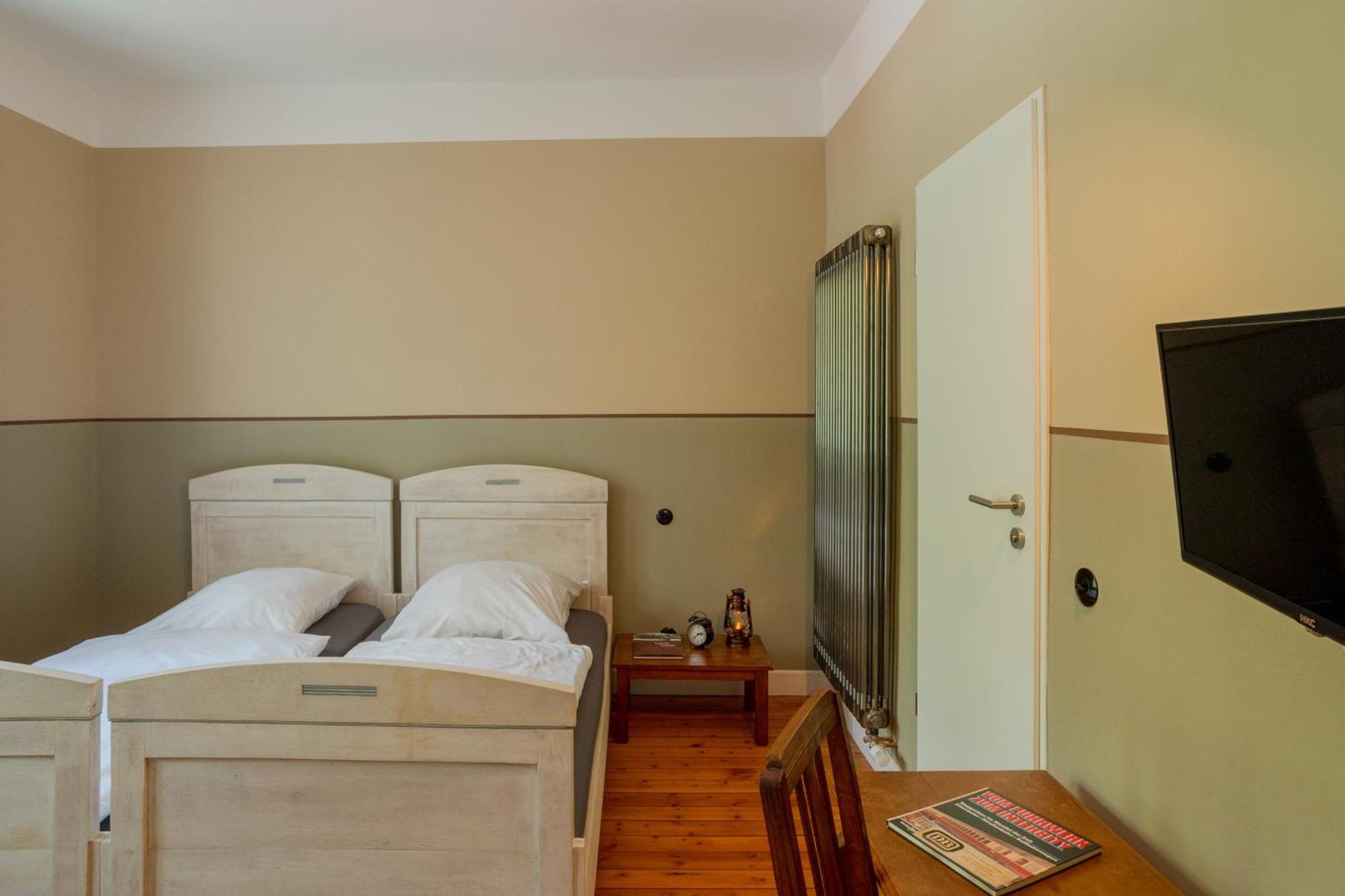 Hotel Museumsbahnhof Ahuette à Üxheim Extérieur photo